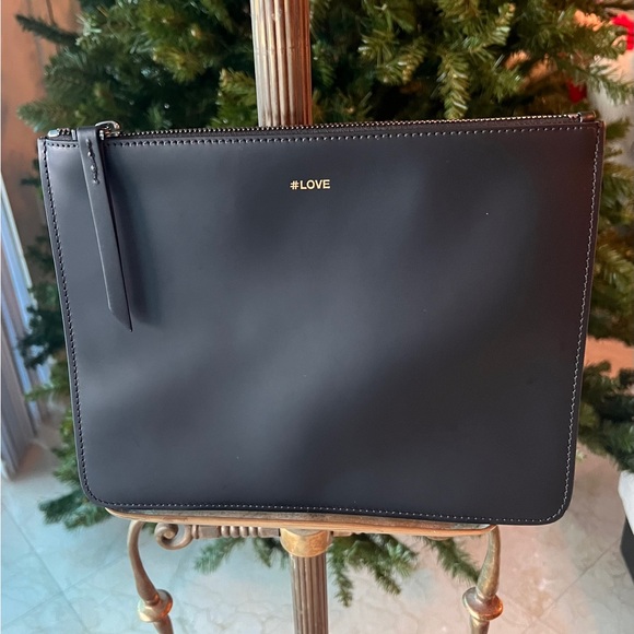 NWT- GREAT 🎁 Ports 1961 men’s skinny black clutch with logo on front - Picture 15 of 16